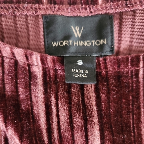 Worthington Ruffle Cap Sleeve Top - Picture 3 of 3